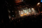 WHITE ASH「Charity LIVE "Cycle”」東京・渋谷CLUB QUATTROの様子。（撮影：柴田恵理）