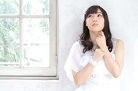 「冷たい風と片思い」MV撮影中の譜久村聖。（写真提供：アップフロント）