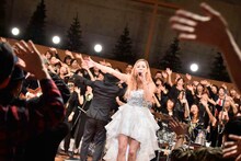 土屋アンナ「THINK! FEEL! and LIVE!」東京・キリスト品川教会 グローリア・チャペル公演の様子。