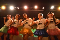 「乙女新党ワンマンライブツアー2015～ツチノコ探して東名阪▽～ supported by SPINNS」名古屋公演アンコールの様子。