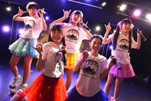 「乙女新党ワンマンライブツアー2015～ツチノコ探して東名阪▽～ supported by SPINNS」名古屋公演アンコールの様子。