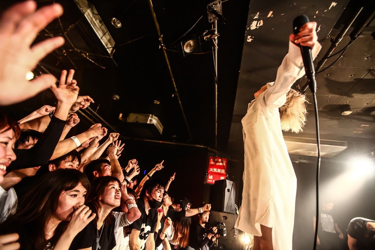 CHIO（Vo）（Photo by shingo tamai）
