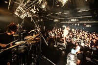 THE MUSMUS「THE MUSMUS ONE MAN LIVE」東京・TSUTAYA O-Crest公演の様子。（Photo by shingo tamai）