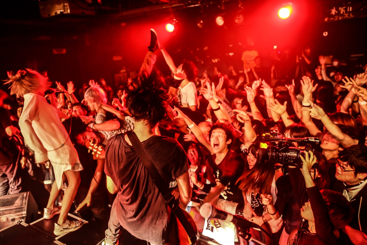 THE MUSMUS「THE MUSMUS ONE MAN LIVE」東京・TSUTAYA O-Crest公演の様子。（Photo by shingo tamai）