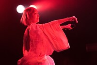 BPM15Qによるライブの様子。