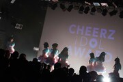 イケてるハーツによるライブの様子。