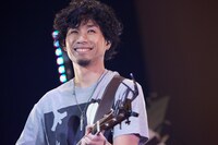 吉田結威（G, Vo）（撮影：岩﨑真子）