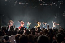 妄想キャリブレーションによるライブの様子。