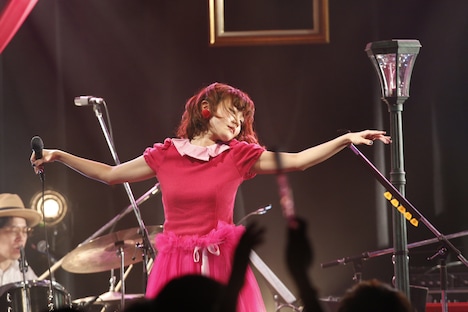 「吉澤嘉代子 秘密ツアー ～8都市をめぐる秘密公演～」東京公演の様子。（撮影：森久）