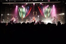 「吉澤嘉代子 秘密ツアー ～8都市をめぐる秘密公演～」東京公演の様子。（撮影：森久）