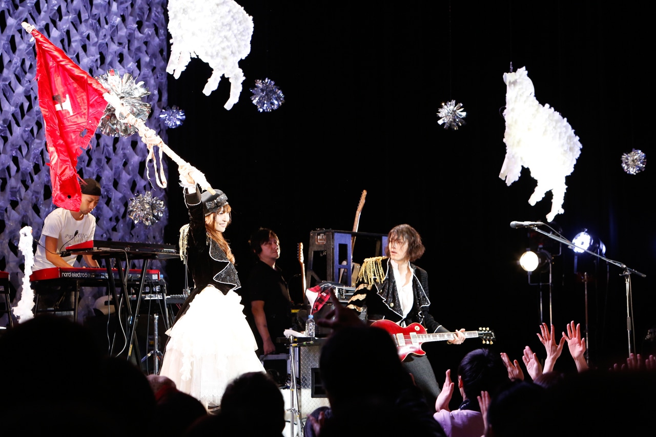 「TRUSTRICK LIVE PROUD 2015 "Good Bye Stray Sheep"」の様子。（撮影：森久）