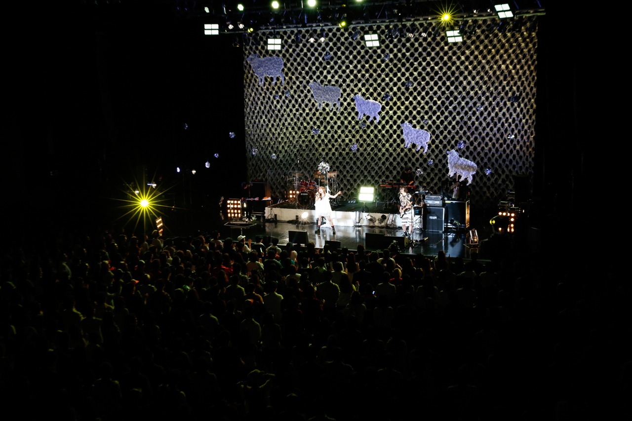 「TRUSTRICK LIVE PROUD 2015 "Good Bye Stray Sheep"」の様子。（撮影：森久）