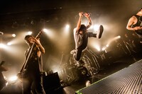 Crystal Lake「THE SIGN TOUR」東京・LIQUIDROOM公演の様子。（Photo by Takashi "TAKA” Konuma）