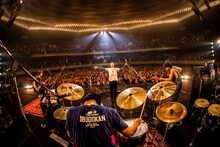 「フラカンの日本武道館～生きててよかった、そんな夜はココだ！～」の様子。（撮影：HayachiN）