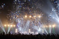 「TUBE LIVE AROUND 2015 Your TUBE＋My TUBE」ファイナル公演の様子。（写真提供：Sony Music Associated Records）