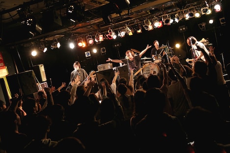 THE NAMPA BOYS「NAMPAの年末大感謝ワンマン！～10周年直前SP～」東京・TSUTAYA O-Crest公演の様子。（撮影：後藤壮太郎）