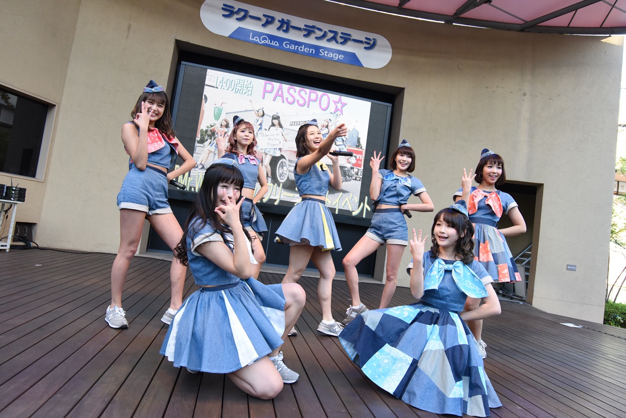 「Mr.Wednesday」を初披露するPASSPO☆。