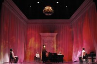 2014年度に上演された「ブラック メリーポピンズ」の様子。