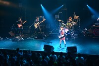 神田莉緒香「KANDAFUL WORLD vol.6 いつだってベスト！」赤坂BLITZ公演の様子。（写真提供：STROBE MUSIC）