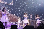乃木坂46「乃木坂46 Merry X'mas Show 2015」12月21日公演のアンコールの様子。