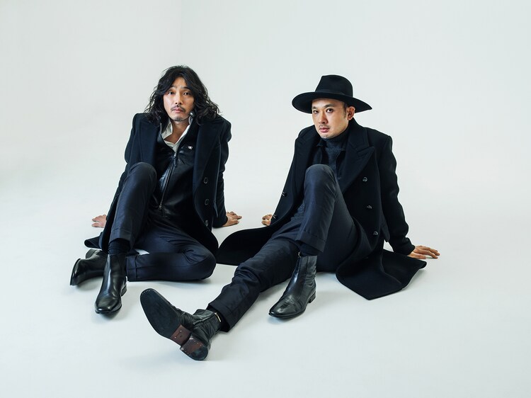 Vogue Japan で斉藤和義 浜崎貴司 岡村靖幸ら男性アーティスト特集 音楽ナタリー