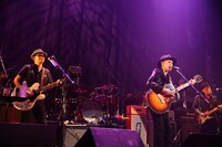 左から奥田民生、浜崎貴司。（撮影：三浦憲治、山本倫子）