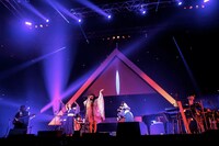 「パスピエ 日本武道館単独公演 "GOKURAKU"」の様子。 （撮影：鳥居洋介）