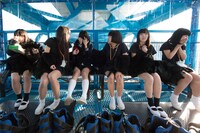 バンジージャンプ直前のBELLRING少女ハートの様子。