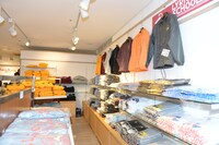 「LYRICAL SCHOOL OFFICIAL STORE」店内の様子。