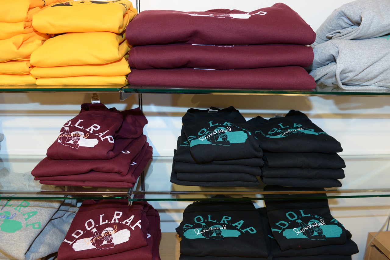 「LYRICAL SCHOOL OFFICIAL STORE」店内の様子。