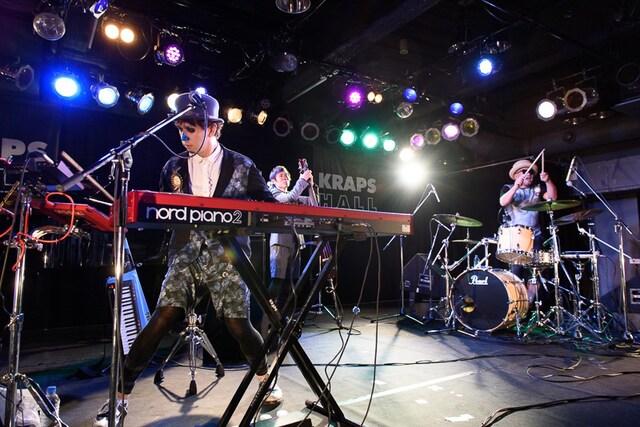 H ZETTRIO「Dancing!!! TOUR」北海道・札幌KRAPS HALL公演の様子。（Photo by q-ta）