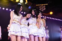 12月24日の「最終ベルが鳴る」公演の様子。 (c)AKS