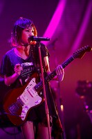 LiSA「LiVE is Smile Always～メガスピーカー～」の様子。（photo by hajime kamiiisaka）