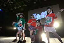 「乙女新党ワンマンライブツアー2015～ツチノコ探して東名阪▽～supported by SPINNS」東京公演の様子。