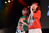 左から其原有沙、高橋優里花。