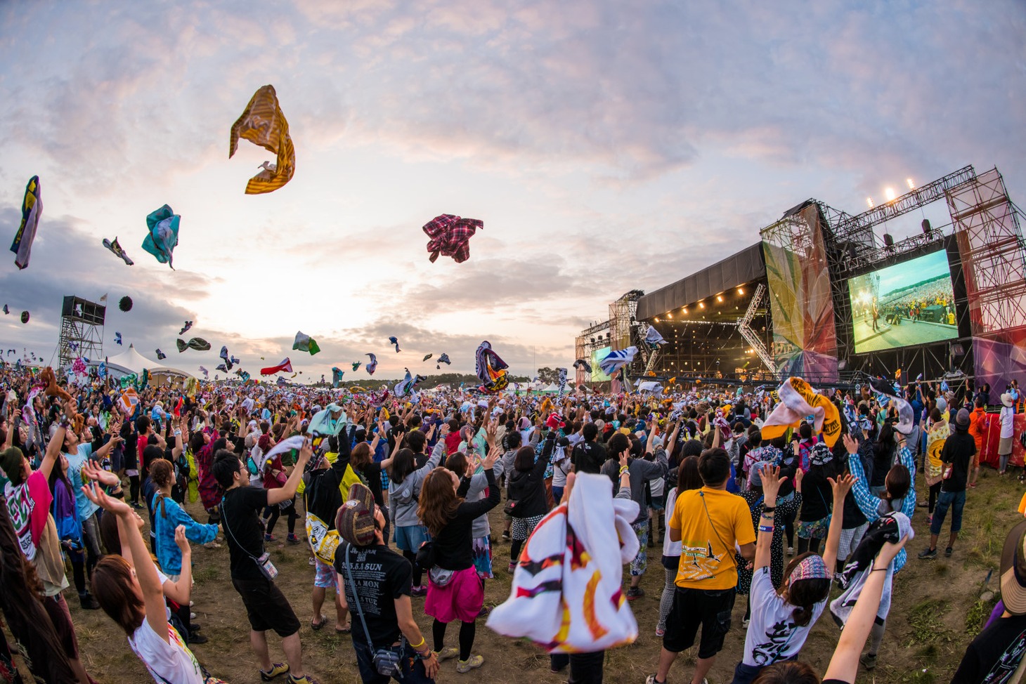 「RISING SUN ROCK FESTIVAL 2015 in EZO」の様子。