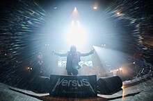 「VersuS 2015 極彩SuG VS 極悪SuG」初日公演の様子。（撮影：近澤幸司）