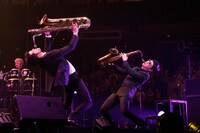 「Live at Budokan ～The Last～」の様子。（写真提供：エイベックス・ミュージック・クリエイティヴ）