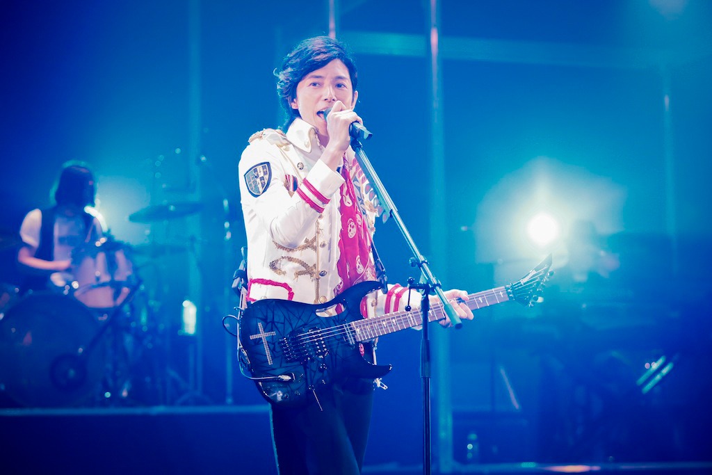 藤木直人「NAO-HIT TV Live Tour ver11.0 ～1989 17 Till I Die Tour～」のワンシーン。（写真提供：ポニーキャニオン）