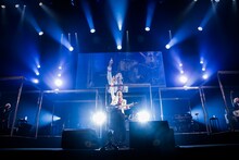 藤木直人「NAO-HIT TV Live Tour ver11.0 ～1989 17 Till I Die Tour～」のワンシーン。（写真提供：ポニーキャニオン）