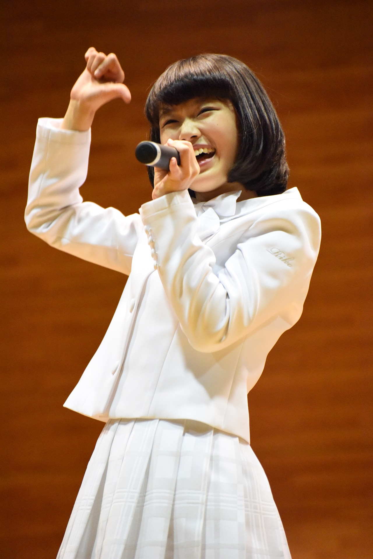 石野理子