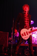 J（B）（写真提供：UNIVERSAL J）