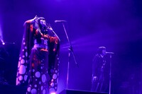 浜崎容子（Vo）（撮影：名鹿祥史）