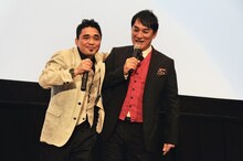 左より石野卓球、ピエール瀧。