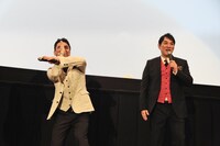 左より石野卓球、ピエール瀧。