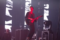 桑原彰（G）（撮影：植本一子）