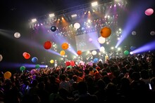 「ゆるめるモ！ YOU ARE THE WORLD TOUR FINAL」の様子。（撮影：後藤壮太郎）