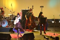 「チャラン・ポ・ランタンと崩壊バンド ツアー2015 "Shiwasu de Gowasu"」東京公演の様子。