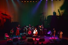 「チャラン・ポ・ランタンと崩壊バンド ツアー2015 "Shiwasu de Gowasu"」東京公演の様子。