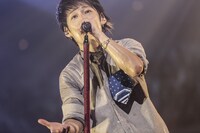 TAKUYA∞（Vo）（撮影：鳥居洋介）